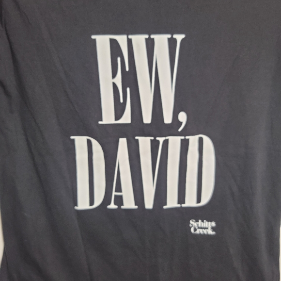 EW, DAVID Schitt$ Creek size large woman's t-shirt in excellent condition - Picture 2 of 4